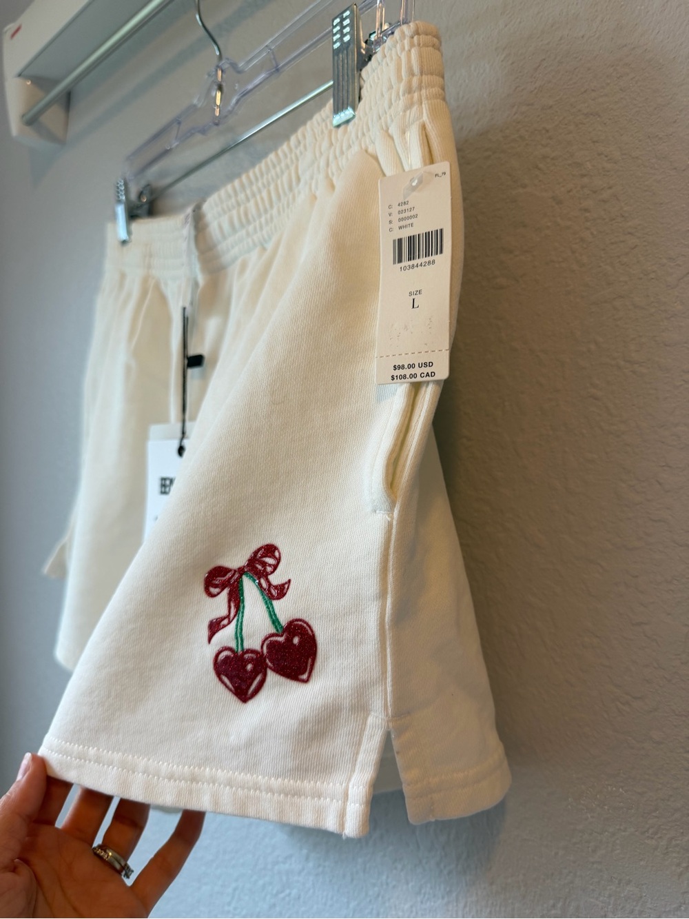SOLD / Beach Riot Malik Pull-On Shorts in Ivory Red Cherry Bow, NWT, Large. $98 - Picture 10 of 16